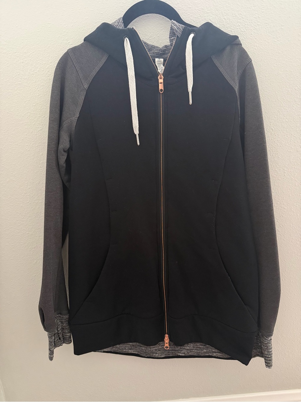 Lululemon Women’s Stretch it Out Hoodie Black/Gray Zip-Up Jacket size 6